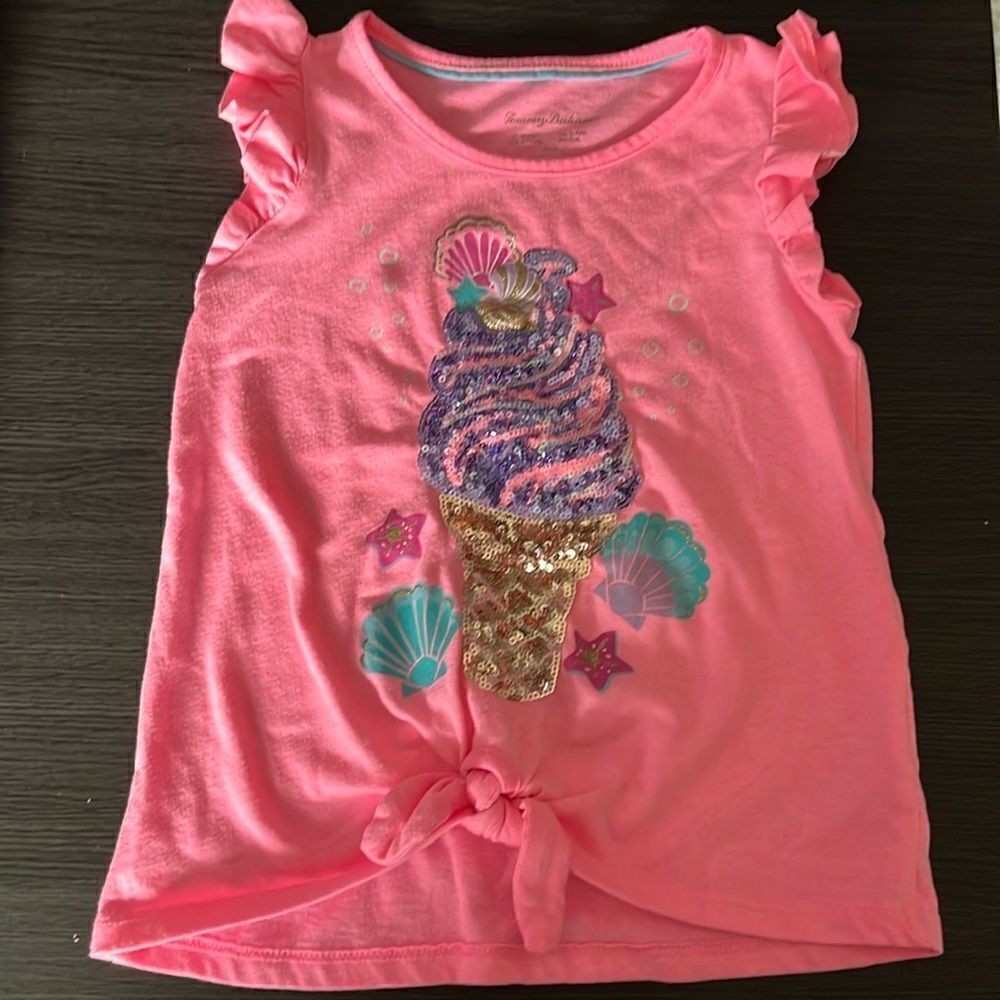 Cute pink sleeveless tee